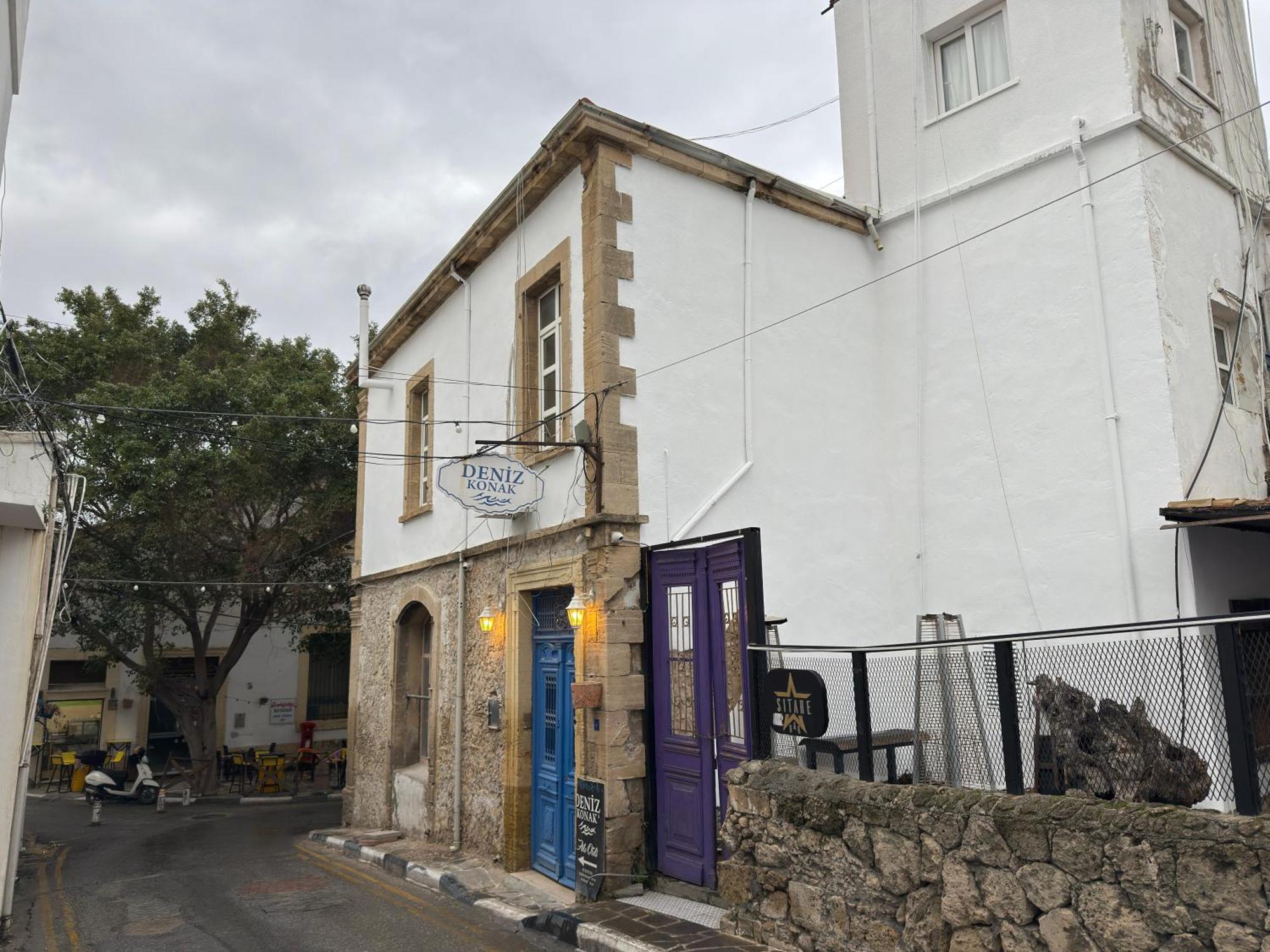 Deniz Konak Boutique Hotel Kerýnia Eksteriør bilde
