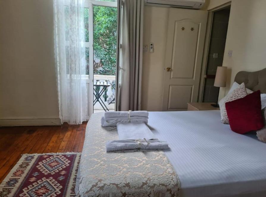 Deniz Konak Boutique Hotel Kerýnia Eksteriør bilde