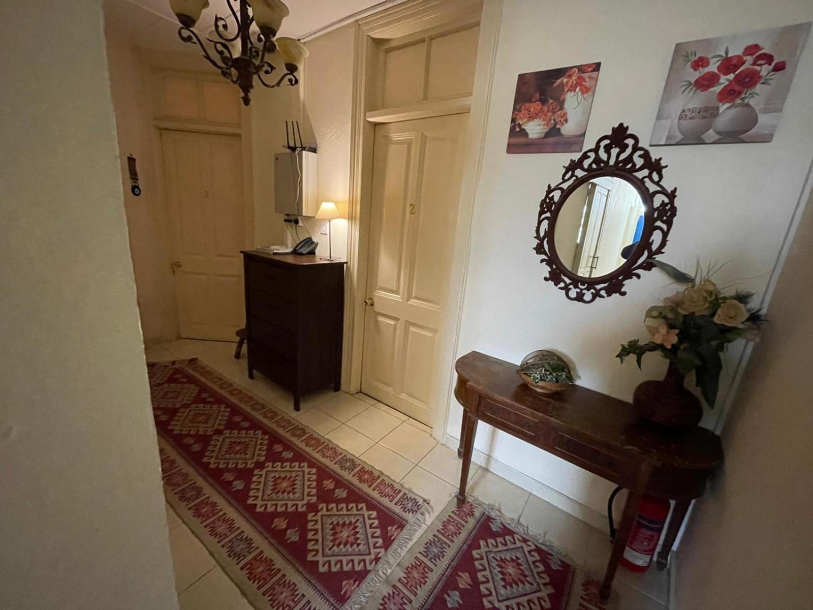 Deniz Konak Boutique Hotel Kerýnia Eksteriør bilde